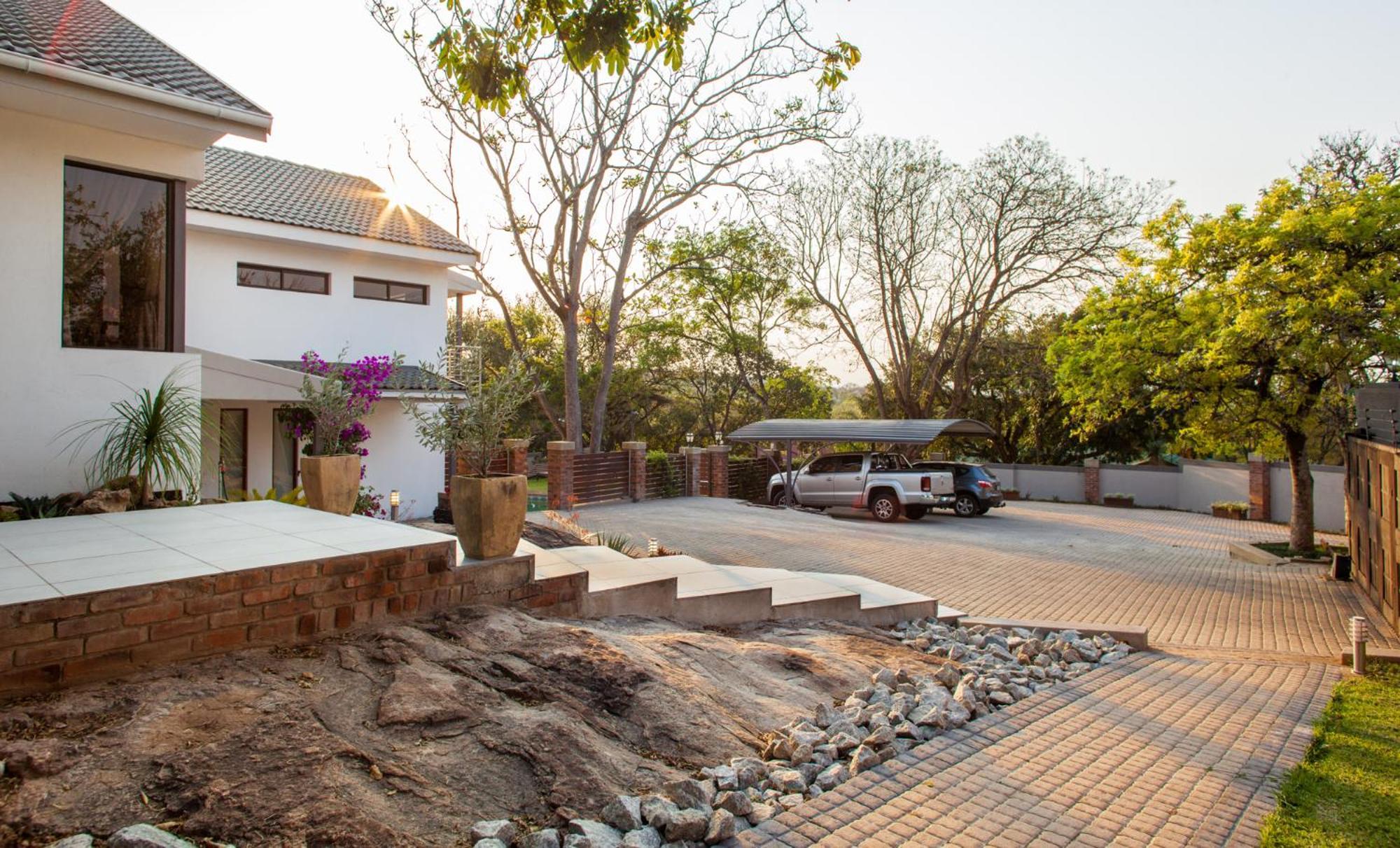 The Coral Tree Hotel Mbombela ภายนอก รูปภาพ